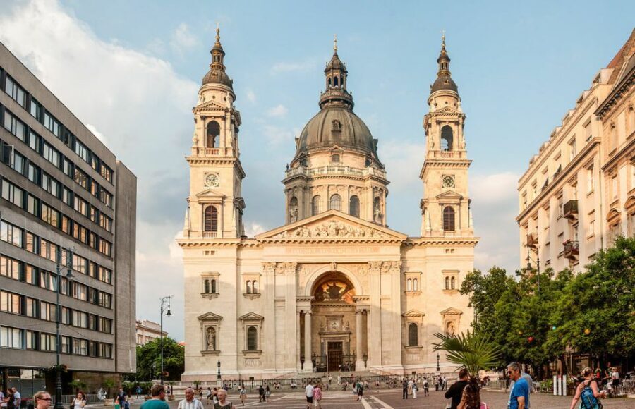 Budapest: Walking Tour in German - Price and value: what $41 buys in 3 hours with a German guide