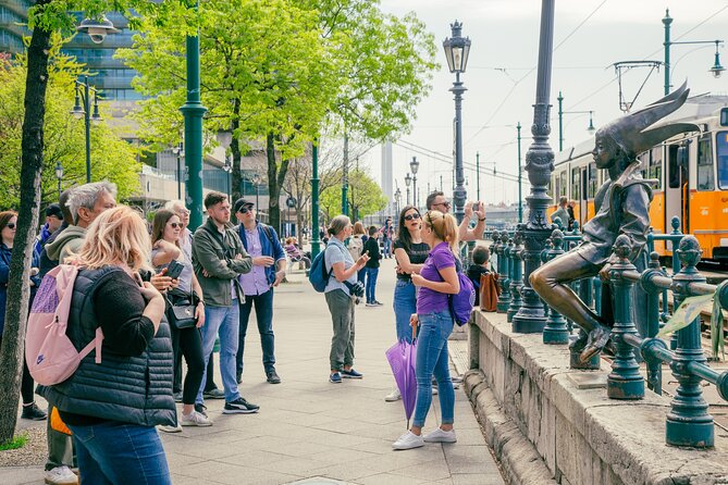 Budapest walking tour: Parliament and Shoes Memorial - Vorosmarty Square to Gerbeaud Café: The Downtown Hangout Zone