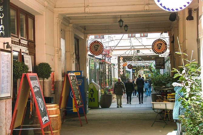 Jewish Heritage / Full tour - Shoes on the Danube Bank: the short stop that hits hardest