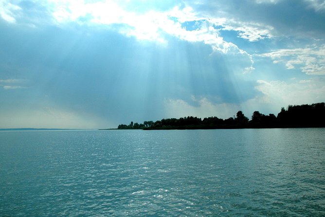 Lake Balaton & Cruise - Lunch break and leisure time: build in flexibility