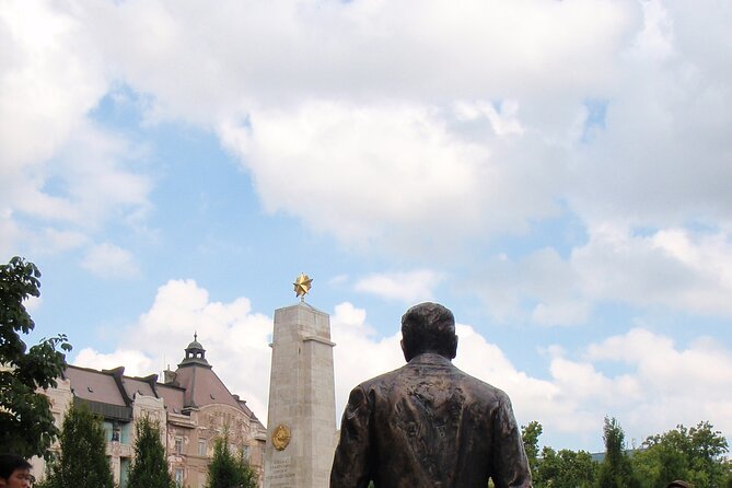 Lives of Hungarians Under Communist and Capitalist system - Why this short Budapest walk feels personal
