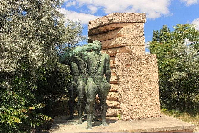Memento Park Entrance Ticket - What this Memento Park entrance ticket actually gives you