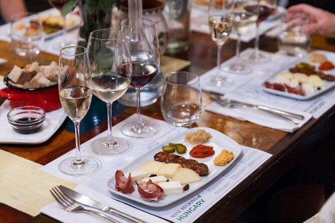 Palace District Evening Culinary, Wine, and History Walk - Key things I’d circle before you book