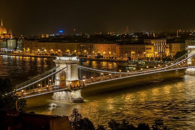 Private Budapest City Tour by Car - Why a private car loop works so well in Budapest