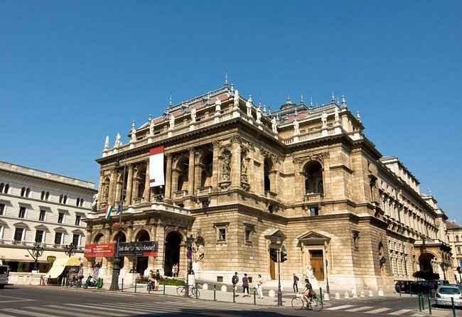 Private Budapest City tour with Classic Russian Jeep or G-Wagon! - Key things to know before you ride