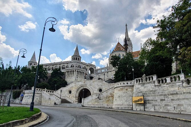 Private city tour by van - Andrassy Avenue: the City’s Grand Boulevard First