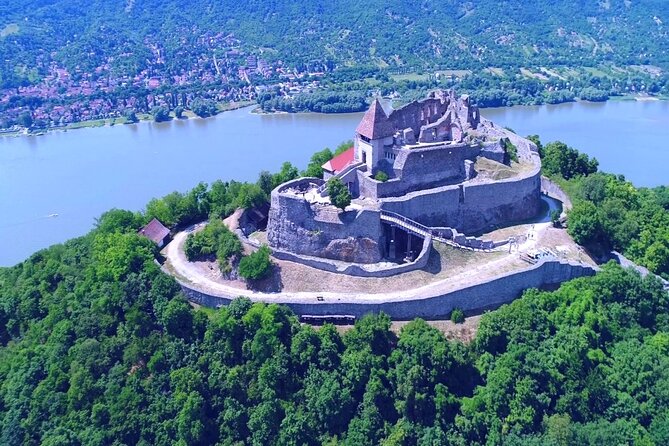 Scenic Danube River bend hills & the Art Town: Private Car Tour - The lunch moment: plan for what you want to eat