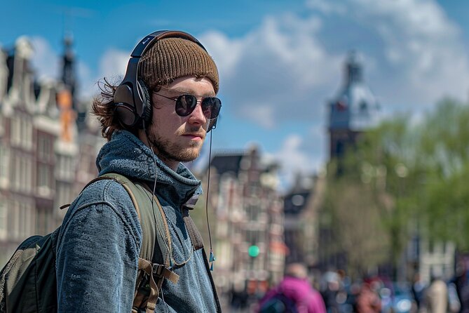 Self Guided Tour In Budapest With 100 Captivating Audio Stories - Stations, music, and money: the everyday architecture pins