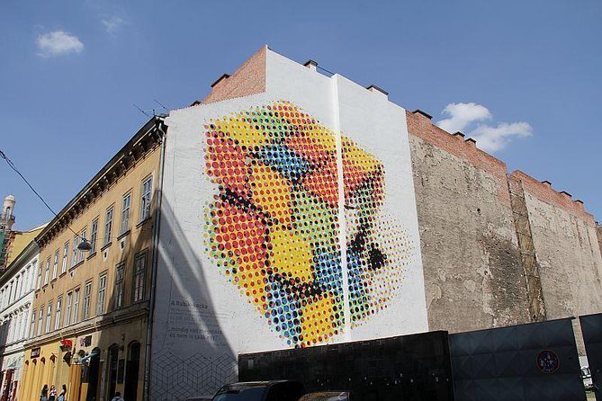 Street Art Tour Budapest - Budapest’s Jewish Quarter Street Art: Why these murals matter