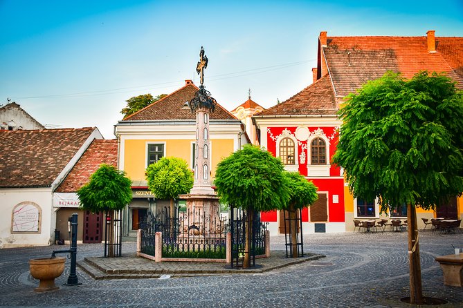 Szentendre the Artists Village Half-Day Tour from Budapest - Leaving Budapest for Szentendre: the half-day rhythm