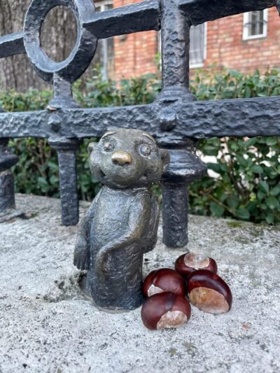 Tiny Sculptures, Big Stories: Kolodko mini statue tour - The ET Approach: How the Mini-Statue Hunt Keeps You Engaged